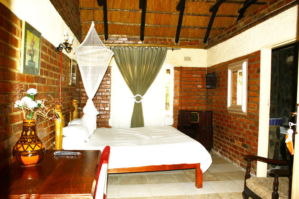 Entabeni Lodge Bulawayo Buitenkant foto